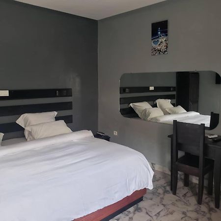 Sunrise Center Bonapriso 111 Hotel ดูอาลา ภายนอก รูปภาพ